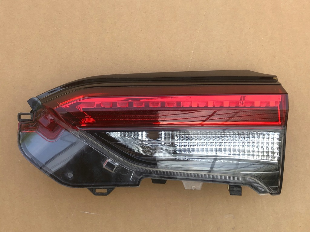 фото №1, Toyota rav-4 v 19- лампа задняя правая w крышка