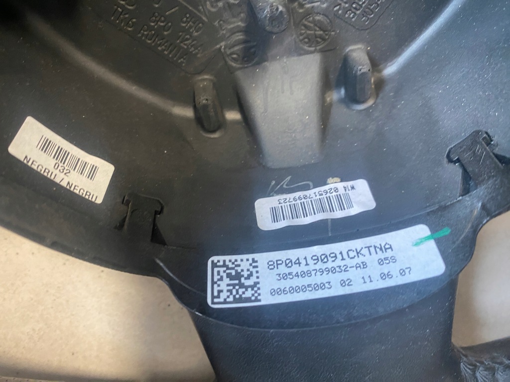 фото №12, Audi a3 8p воздуховод кожа 8p0419091ck