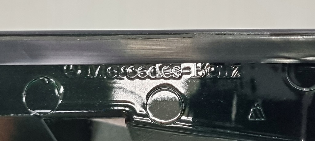 Молдинг крила правий задній mercedes g amg w463 lift 18-24 6989 Оригінал