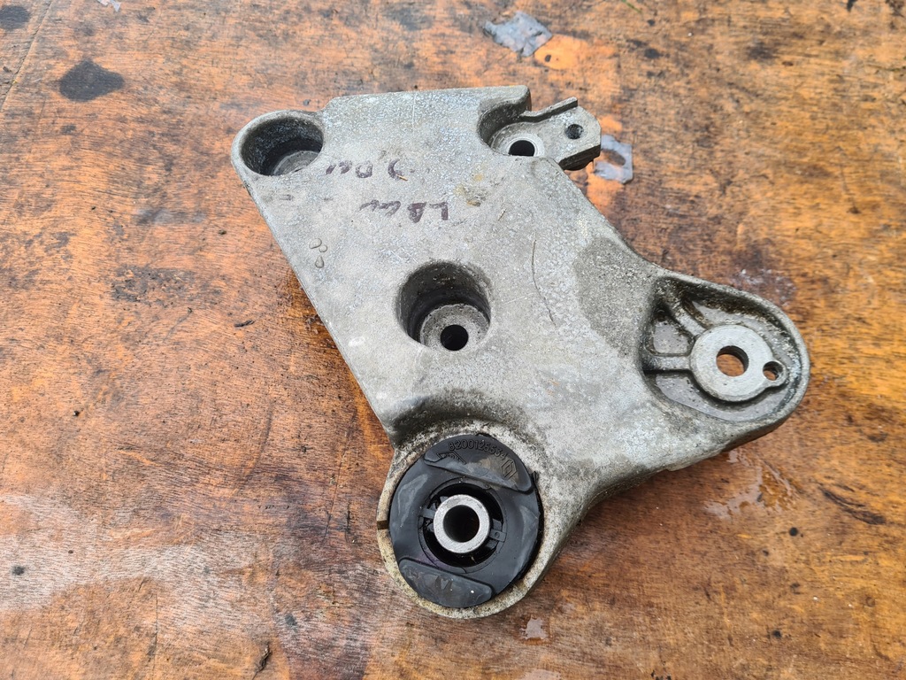 фото №1, 8200302004 espace iv 1.9 dci кронштейн