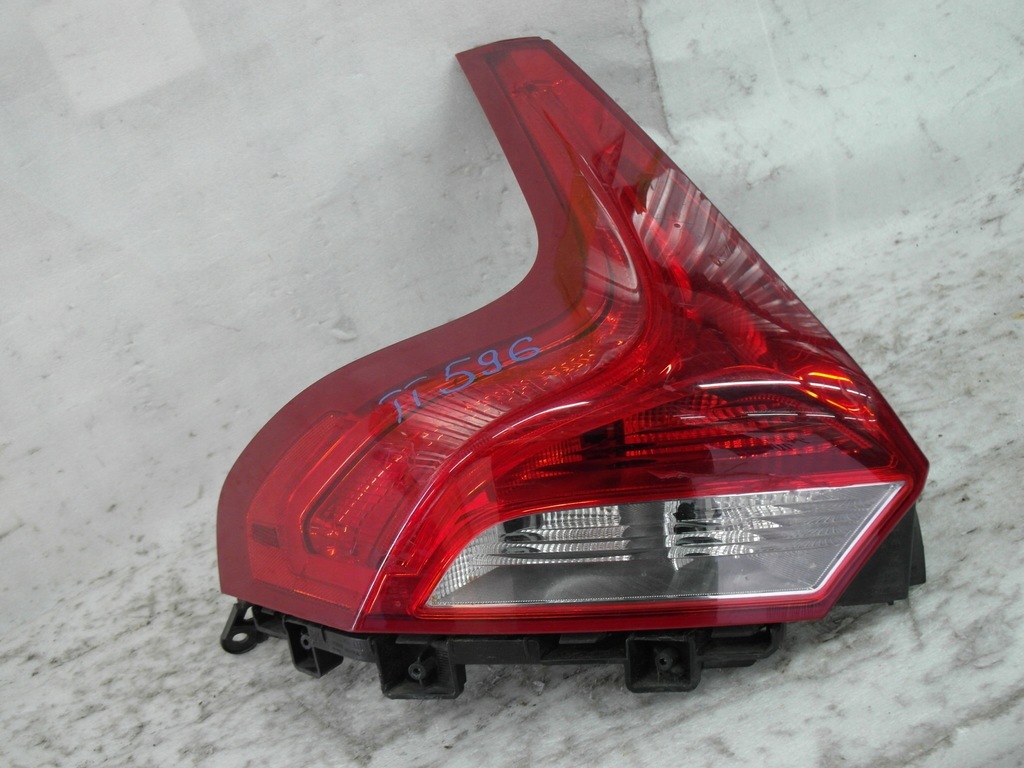 фото №1, Volvo v40 ii лампа задняя левая