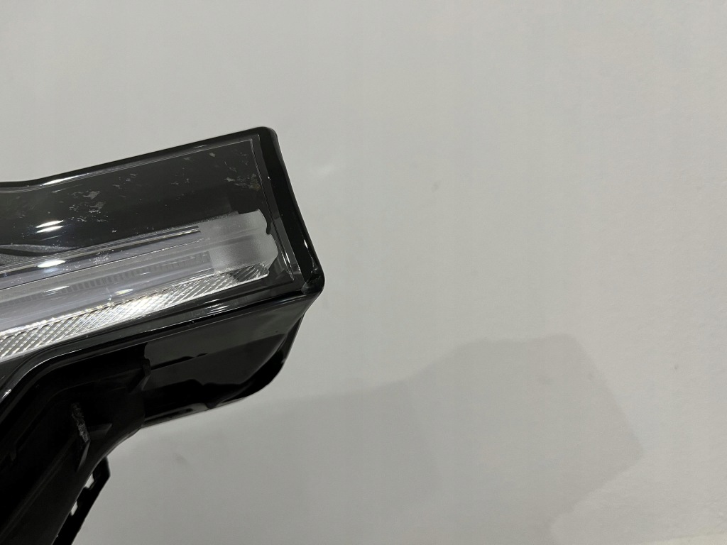 Volvo xc60 2 рестайлинг  фара правая  перед full led 32338977 в Украине