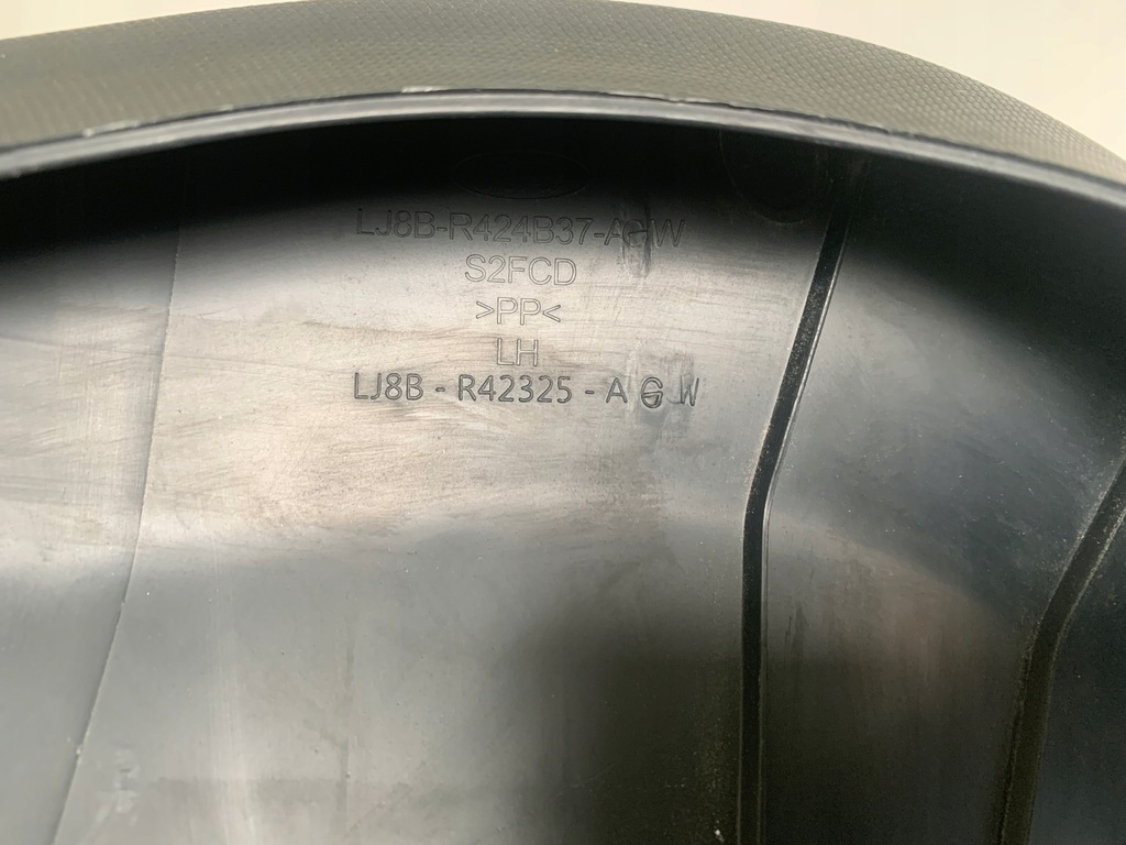 фото №16, Ford mustang mach-e rwd 21r захист оббивка кришки багажника