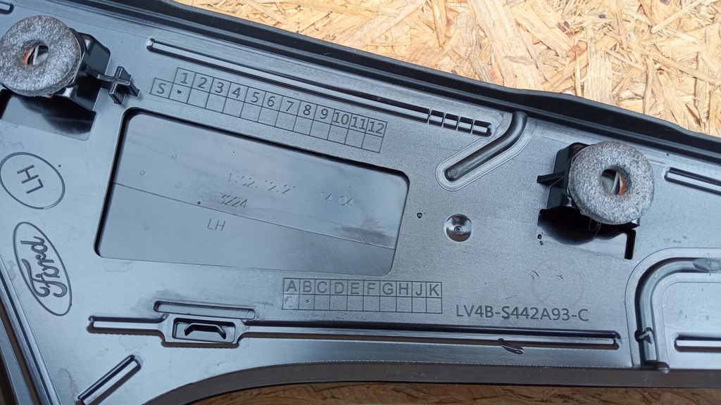 фото №7, Ford kuga mk3 iii 19- молдинг задний крышки левая nowa lv4b-s442a93-c