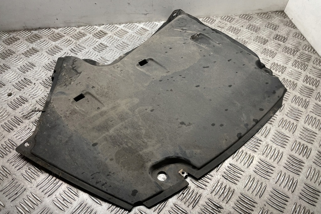 фото №10, Задняя левая защита подвеска audi a4 8w2, b9 8w0825219a 2.0l дизель 110kw