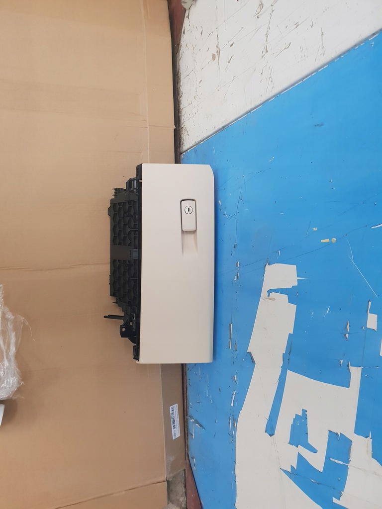 фото №4, Бардачок пасажира кремовий bmw x1 f48 europa