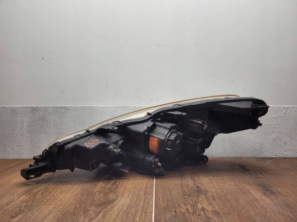 Купить Citroen c crosser c-crosser фара ксенон правая  перед передняя