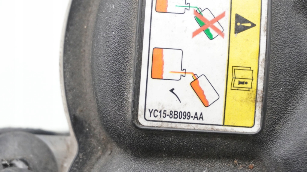 фото №5, Бачок розширювальний jaguar xe x760 2.0 d yc15-8b099-aa