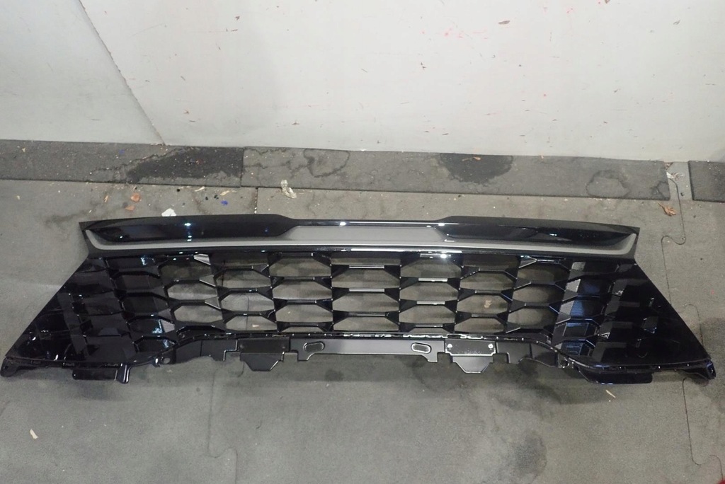 фото №1, Решётка радиатора kia sportage v 2021- 86350-r2020