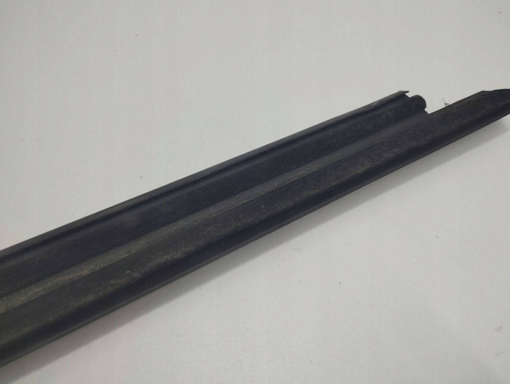 фото №5, Audi a7 s7 4g ліва сторона молдинг прокладка скло двері задніх