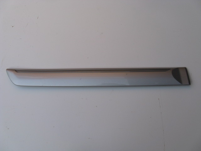 фото №1, Молдинг дверь правый задняя suzuki grand vitara i xl7