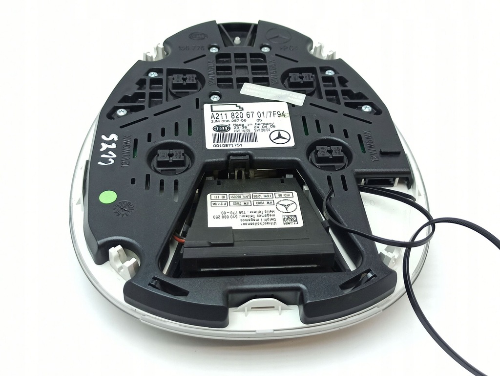 фото №11, Mercedes-benz e w211 лампа стельовий задня