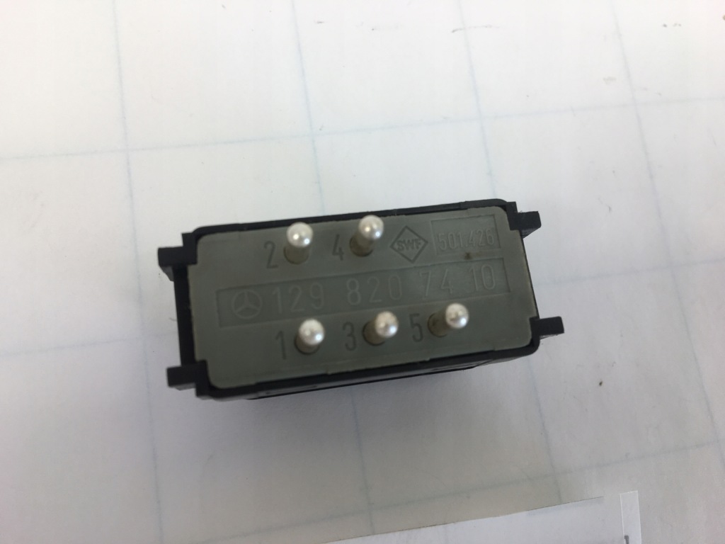 Кнопка выключатель кнопка подогрев задний стекло mercedes w124 1298207410 Киев