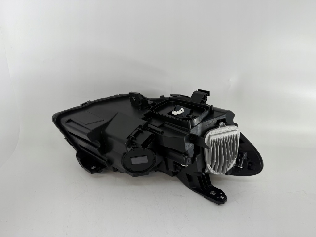 Mercedes cla 117 рестайлінг  w117 performance full led фара ліва права в Україні