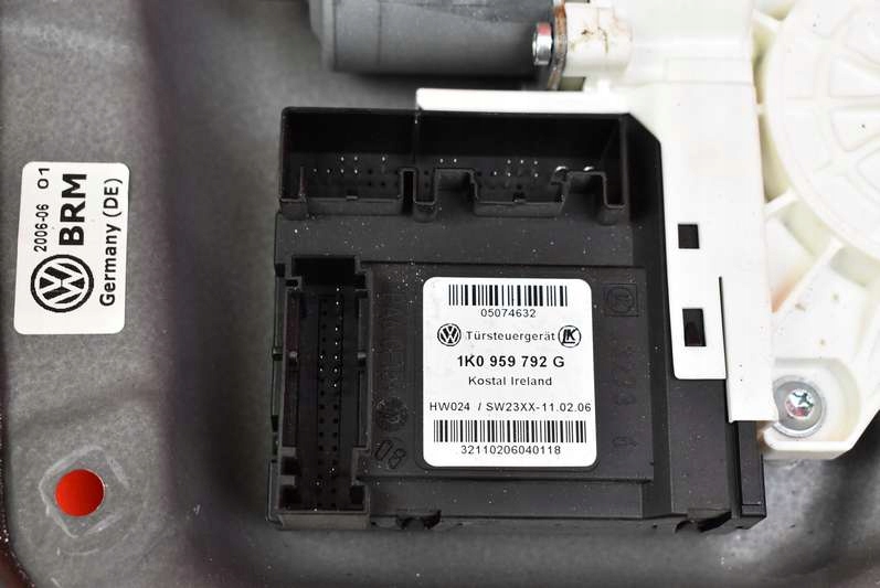 фото №9, Подъемник стекло правый перед eu 5m0837462 vw golf 5 v plus 03-09