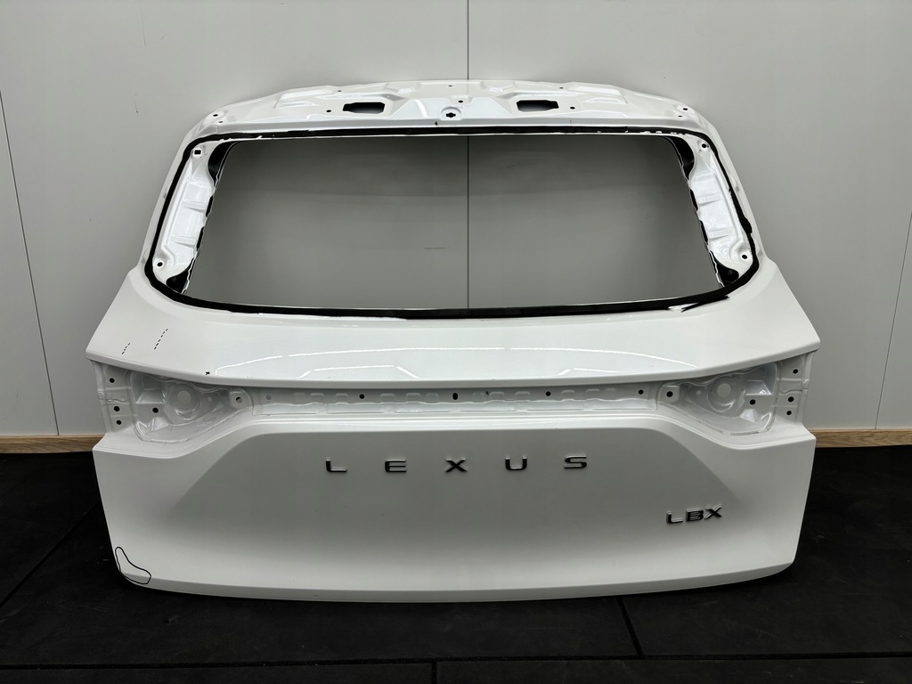 фото №1, Lexus lbx крышка багажника багажника задняя