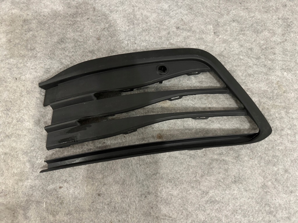 фото №1, Vw golf viii 8 левая решётка бампера