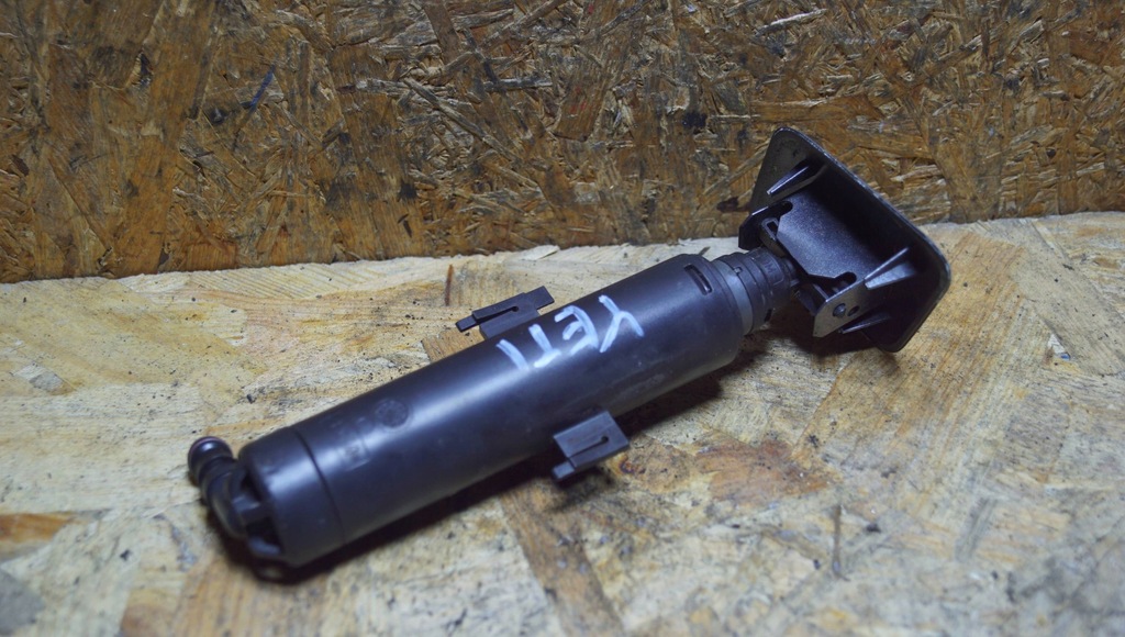 фото №6, Омыватель лампы правый перед skoda yeti 5l0955966 ł150