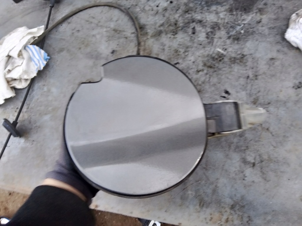 Купить Крышка заливной топлива fiat doblo 2 рестайлинг