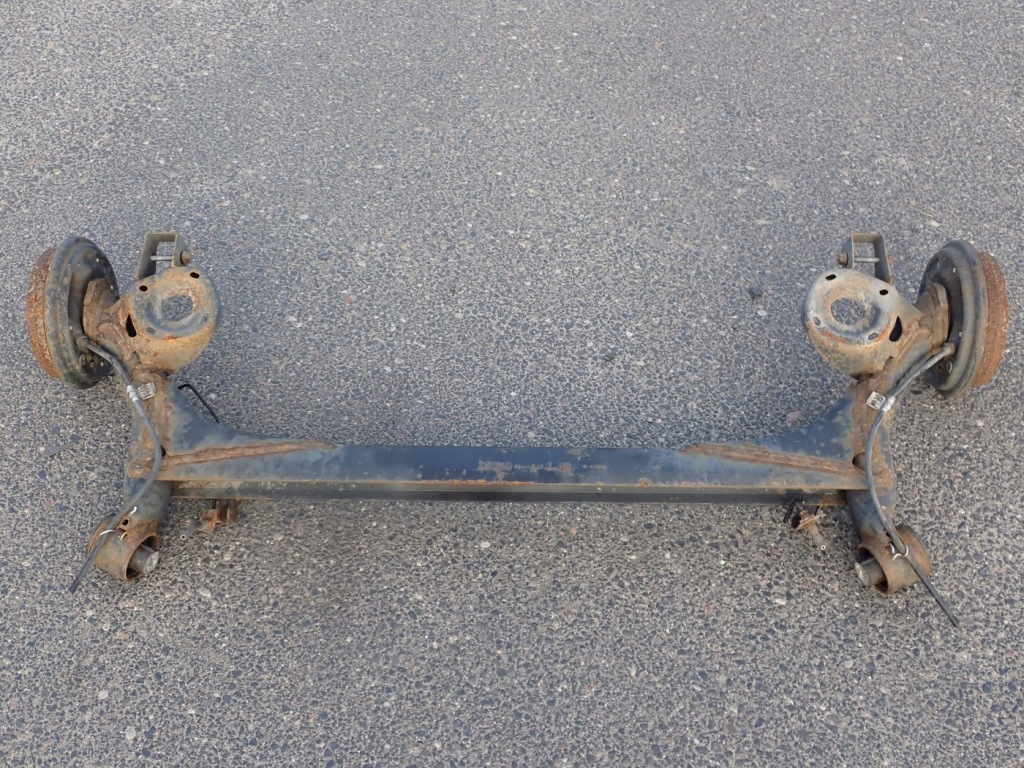 Балка oś підвіска задній задня комплектна барабан vw fox 2010r 1.2i Зі Шроту