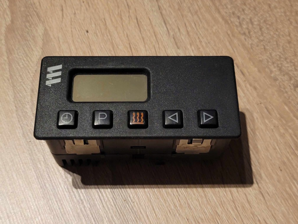 фото №1, Iveco 8eu007696-01 панель блок керування модуль webasto hella