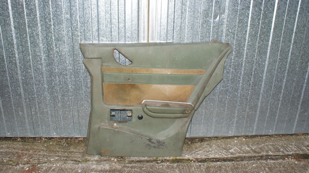 Купить Mercedes r107 sl slc обшивка панель обивка правый правая задний  1076941269