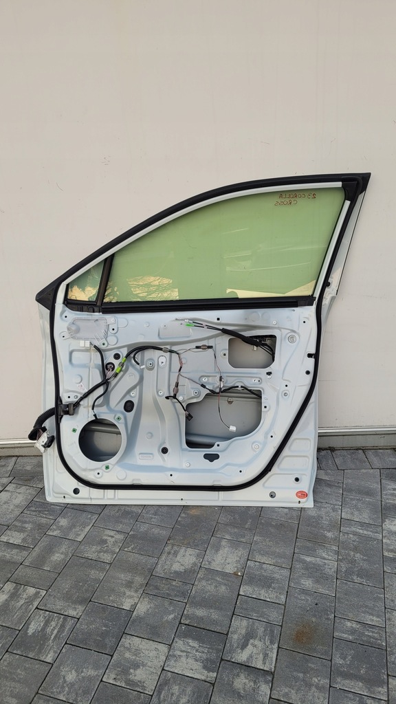 фото №8, Toyota corolla cross дверь передние правое перед цвет 089 демонтаж