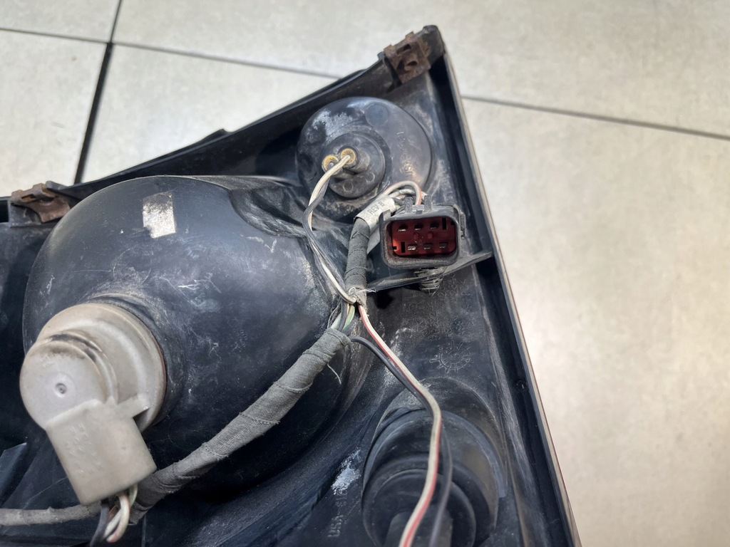 фото №6, Лампа правий задня pacifica 3.5 v6