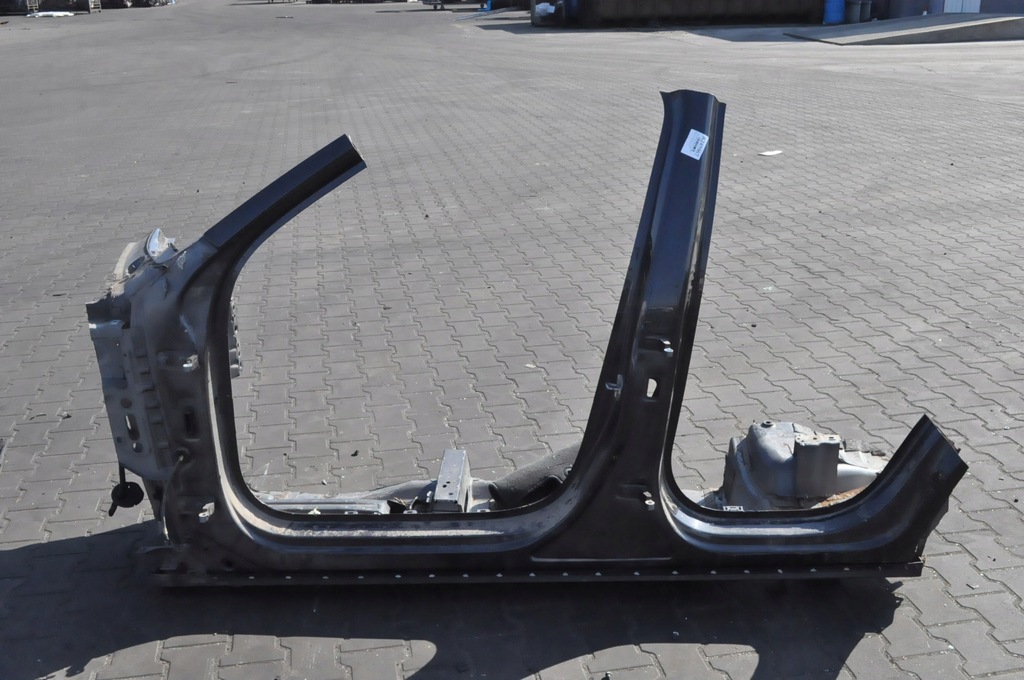 фото №1, Volvo xc60 ii блок двигателя a b c порог левый длинный