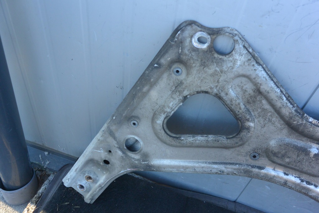 фото №7, Кронштейн балка перед maserati quattroporte ghibli