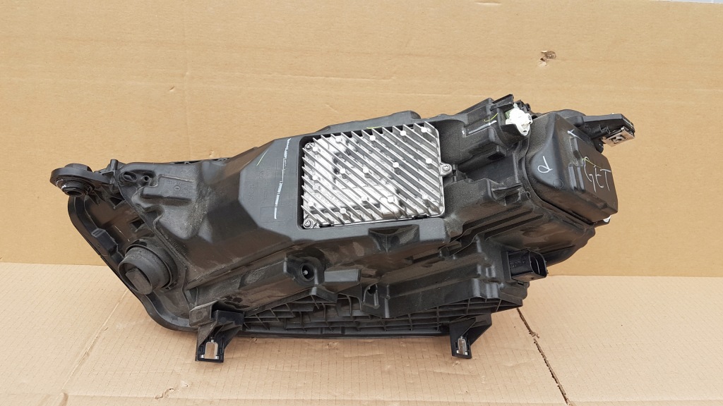 Фара перед правий audi q5 2 80a рестайлінг  full led matrix 21- в Україні