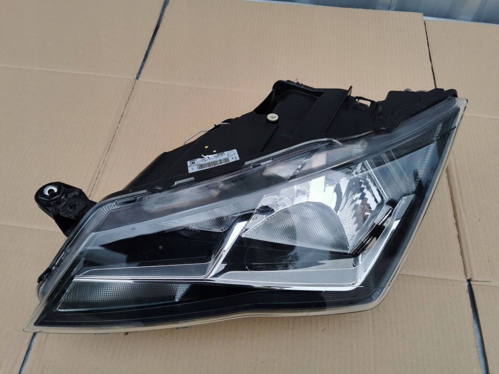 Seat ateca 575 576941005a фара передняя левая обычная led европа Недорого