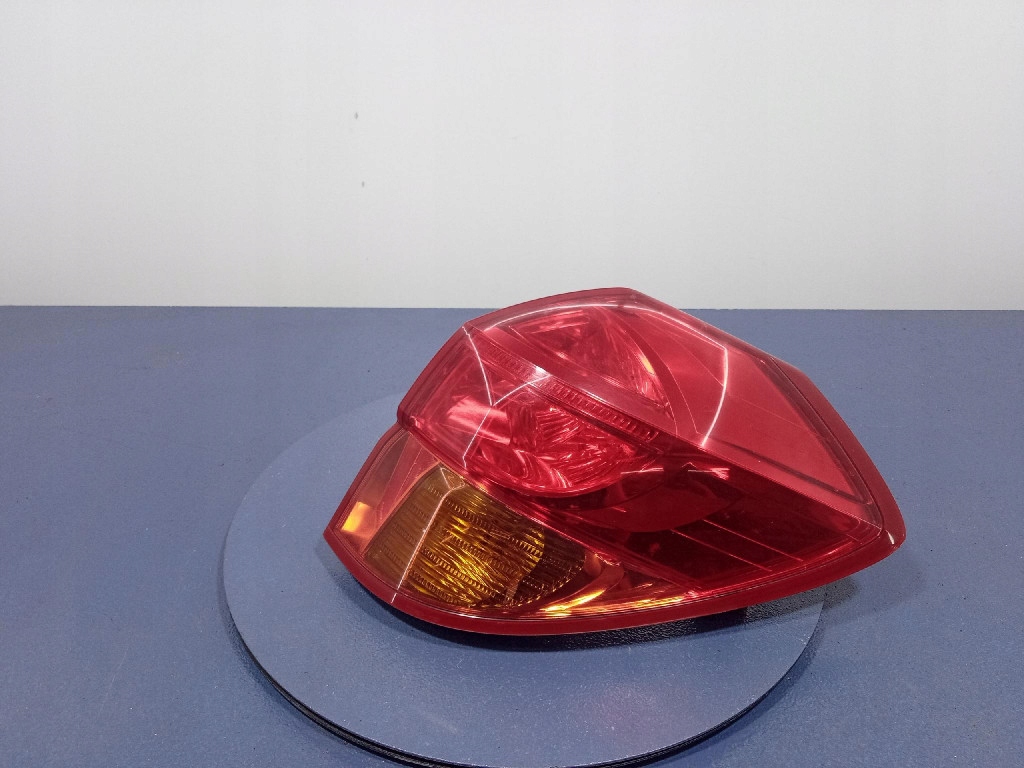 фото №1, Лампа левая задняя левый задняя subaru legacy iv kombi 220-20792