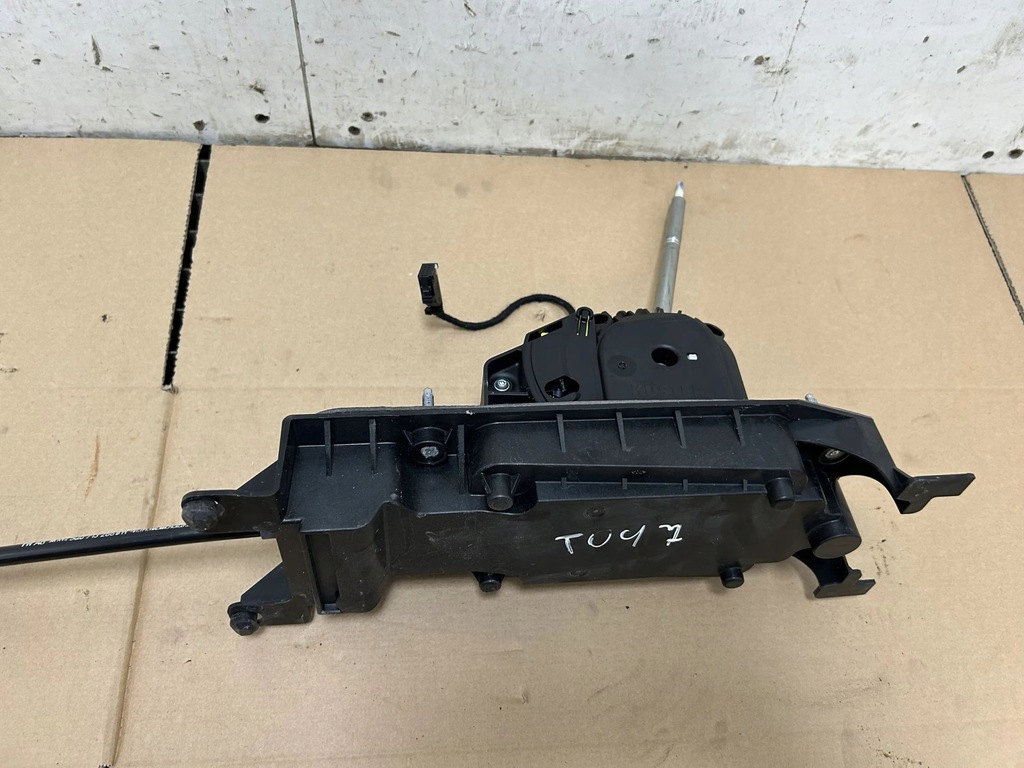 фото №10, Volkswagen jetta vii домкрат перемикання передач gear shifter 5qm713023m 2019