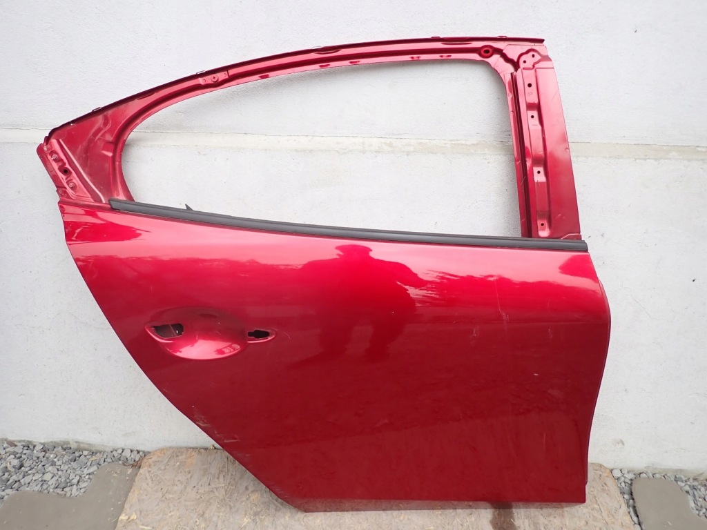фото №1, Дверь правое задние правый задняя mazda 3 iv bp sedan 2018- bcjh-72010