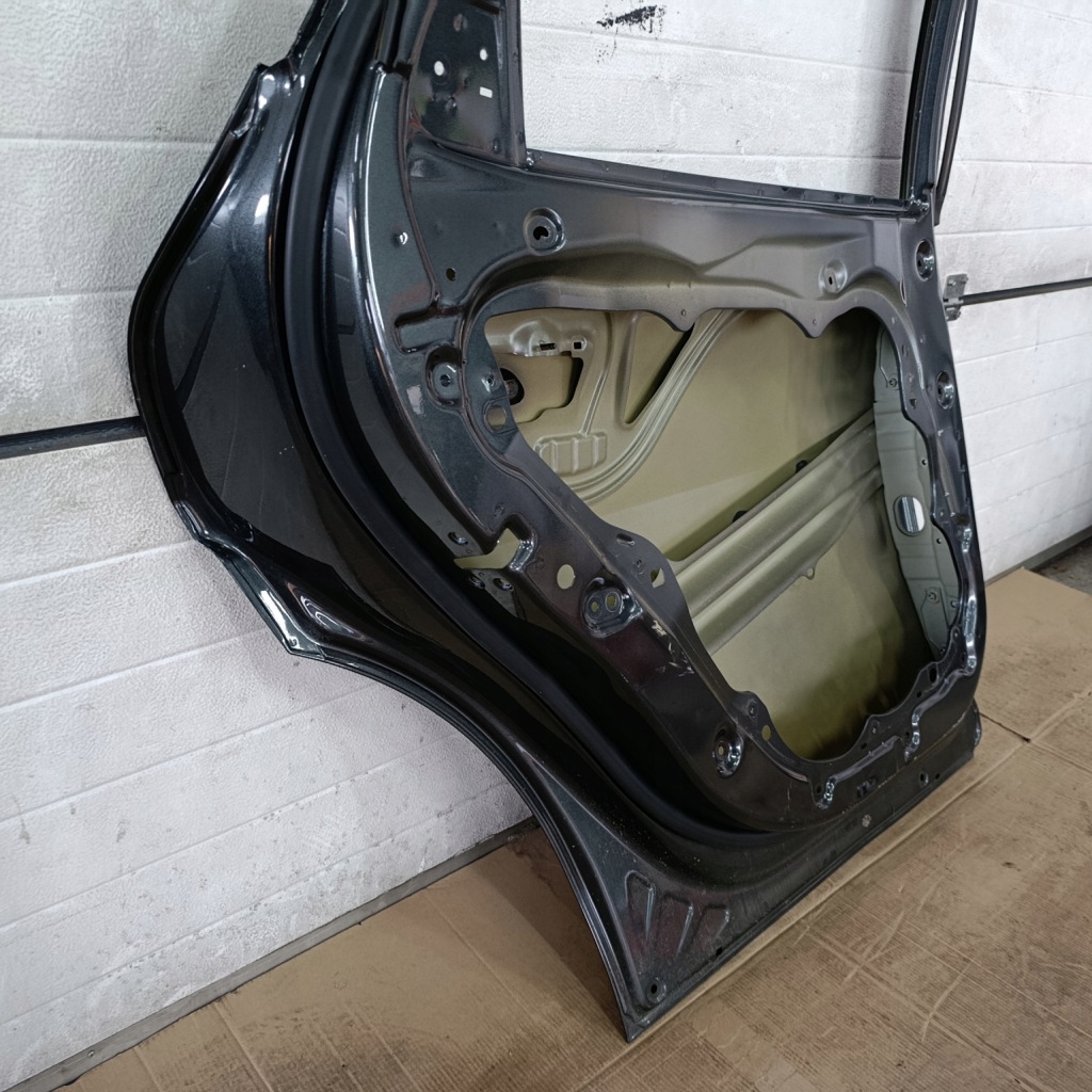 Двері лівий задній kia ev6 Оригінал