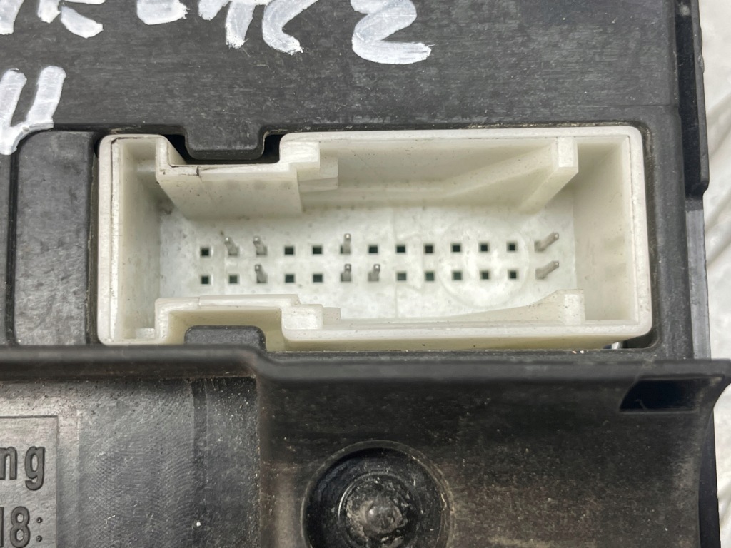 фото №7, Bmw g29 коробка запобіжників розподільник струму 8715719 8795477