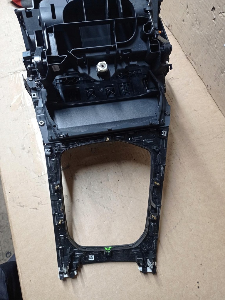 фото №12, Декор тунель бардачок bmw 8 g14 g15 g16