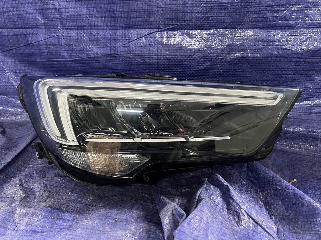 фото №1, Opel crossland x 17-20 правая лампа передняя