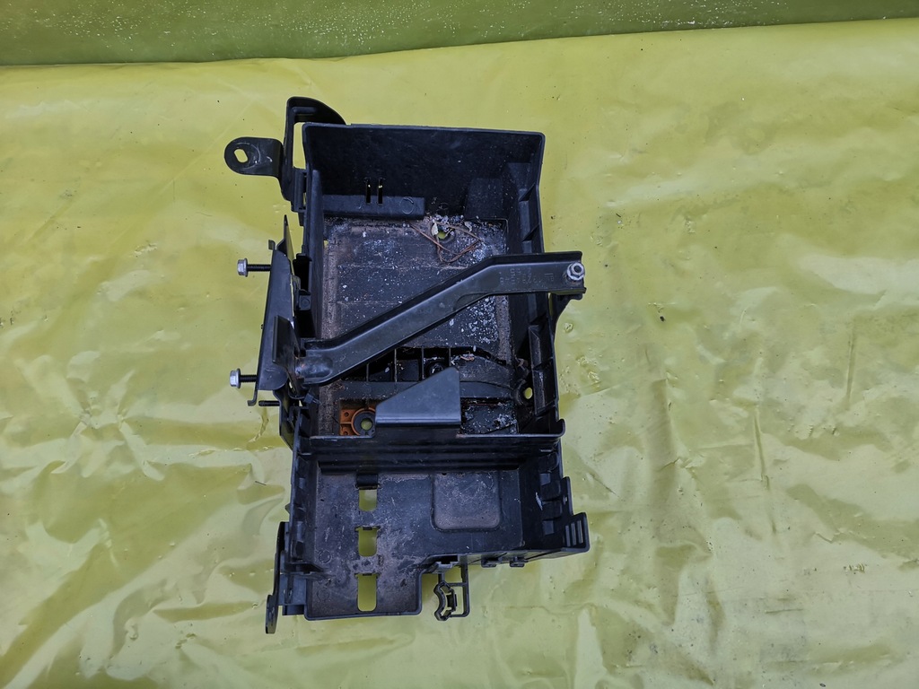 фото №1, Opel zafira c основание корпус аккумулятор