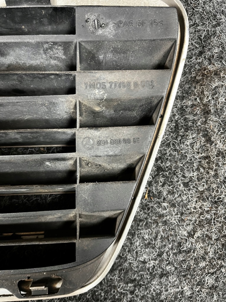 Решётка радиатора решётка радиатора радиатора mercedes w208 2088800085 Недорого