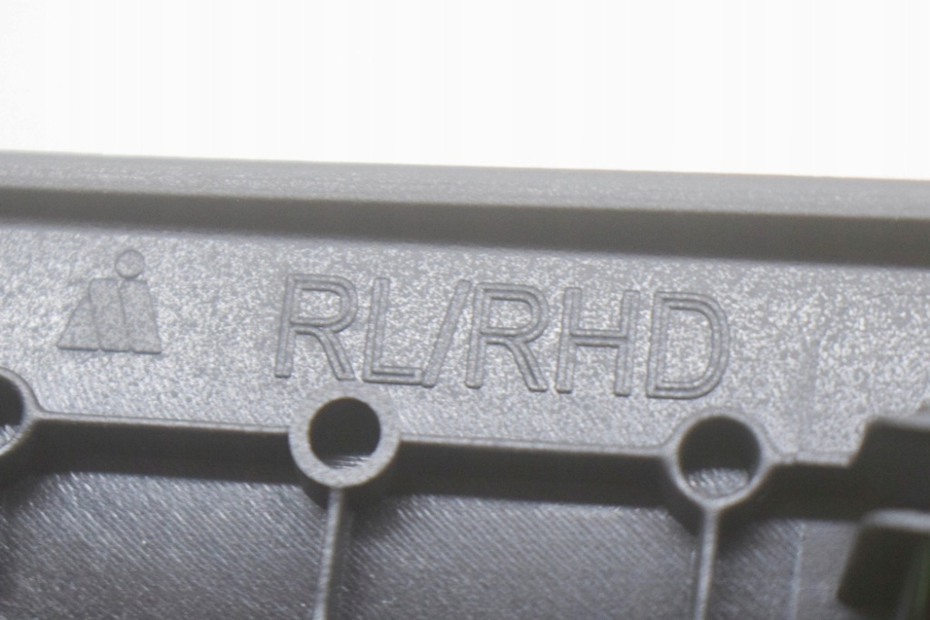 фото №5, Audi a5 8w6 sportback защита консоли центральной левая rhd 8w2863305 2017