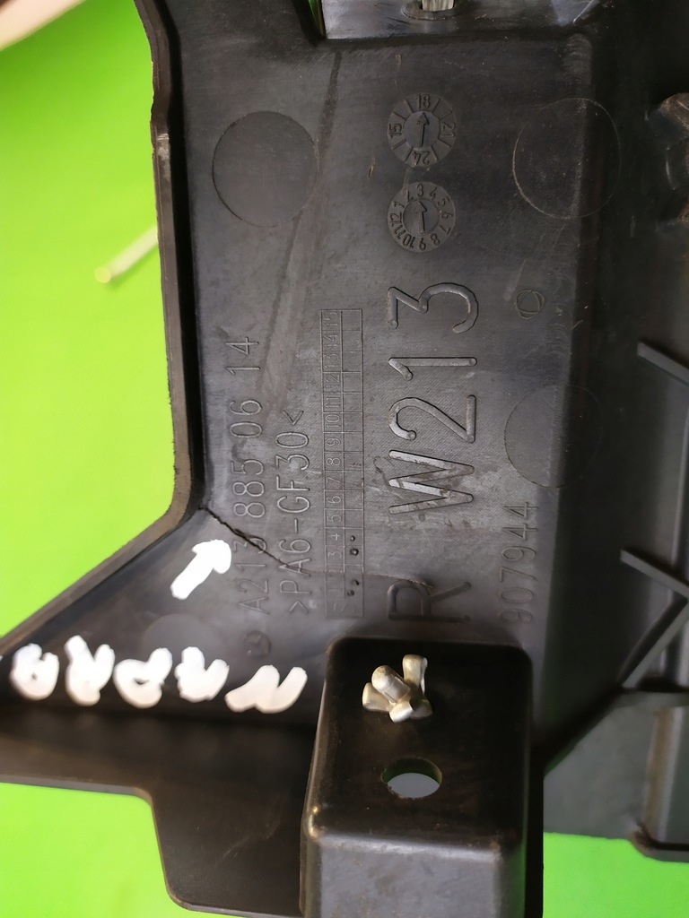 фото №7, Кронштейн выхлоп правое mercedes w213