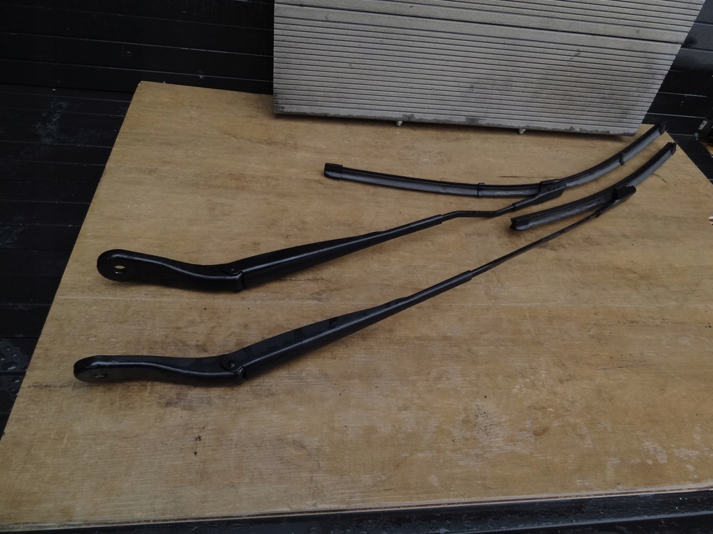 фото №1, Dacia logan iii 2021 рычаги дворник комплект