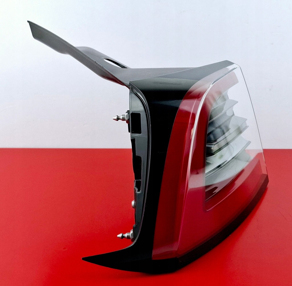 Tesla model 3 / y лампа задня ліва led 1502086-00-d Доставка