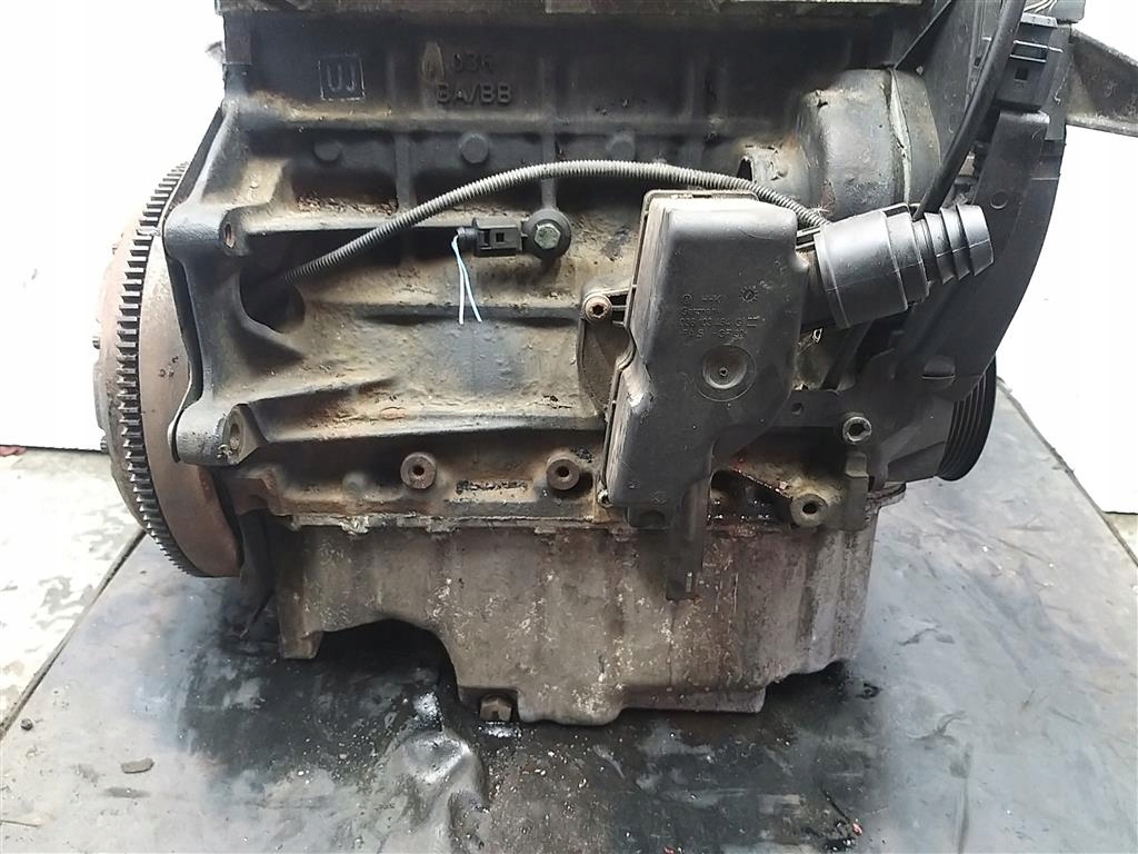 Двигун стійку  бензин skoda vw seat leon 1 1999-2005r 1.6 103km kod:azd Доставка