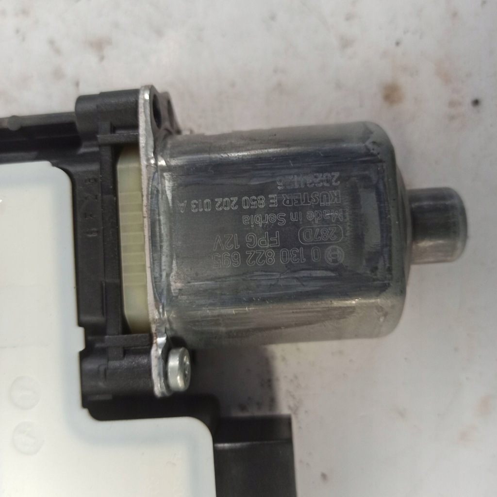 фото №15, Skoda fabia iii lift моторчик стекло левый задняя 5q0959407d