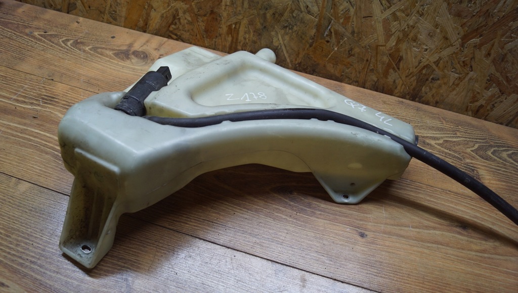 фото №7, Бачок омывателя audi q7 4l 4l0955453a