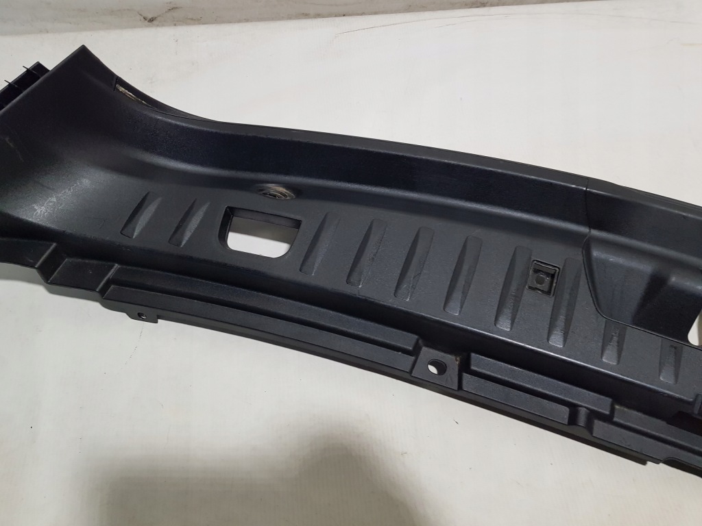 фото №10, Bmw 5 f07 gt захист молдинг багажника поперечина заднього пластик 9139171