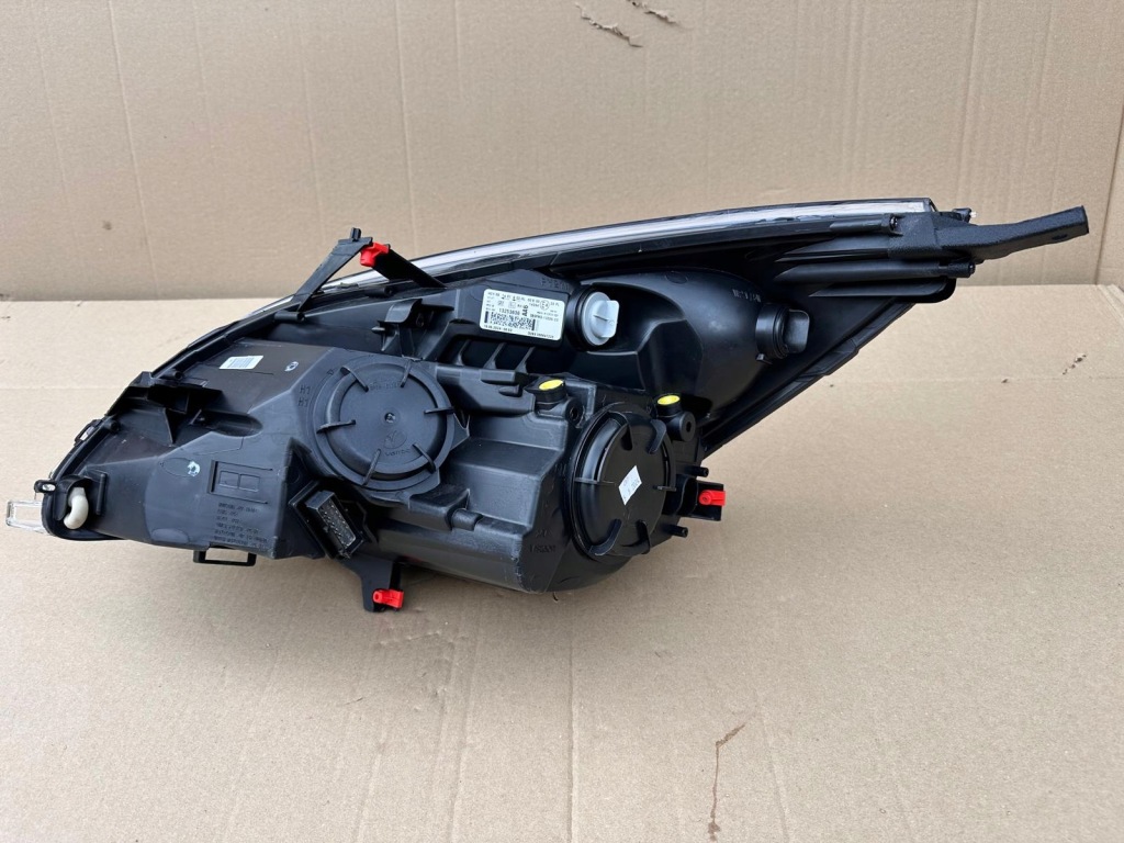 Opel meriva b 2011-2013 фара правая  перед линза поворотная 13253636 в Украине